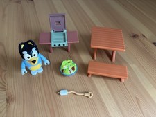 Bluey Healer Family Playset Family Backyard BBQ Dad Bandit Grill Salad 2020 LOT