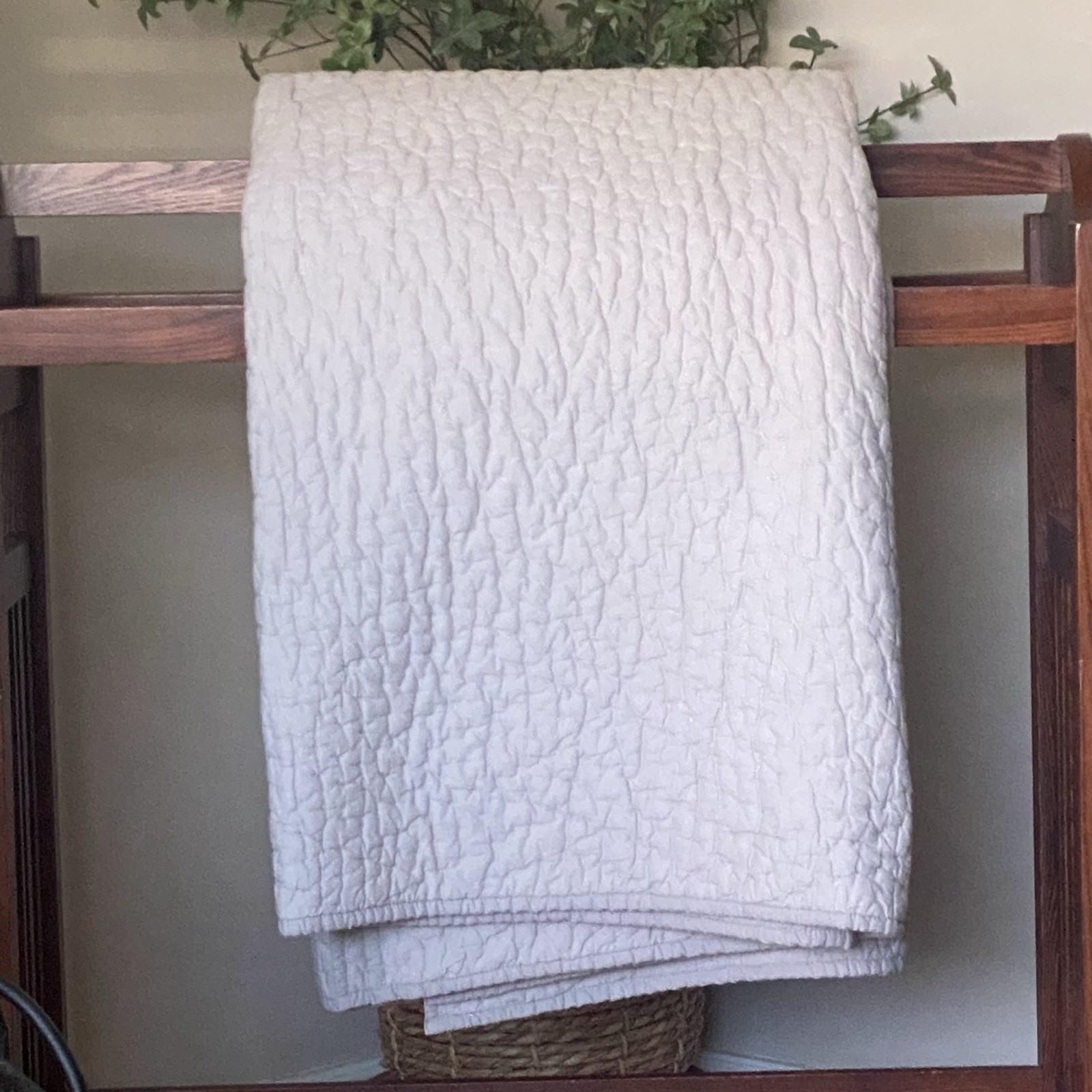 The Company Store Twin Gray/Silver Quilt Teen Kids Room Bedding Quality Decor