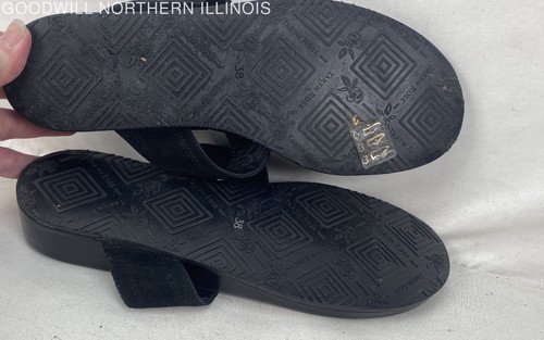 Women's Taryn Rose Black Leather Sandals Size 38 (7.5) - Picture 6 of 6