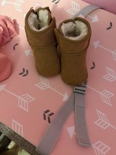 UGG Infant Jesse Bow II Bootie Chestnut Suede Pink Satin Bow 10184521 UK Size 4