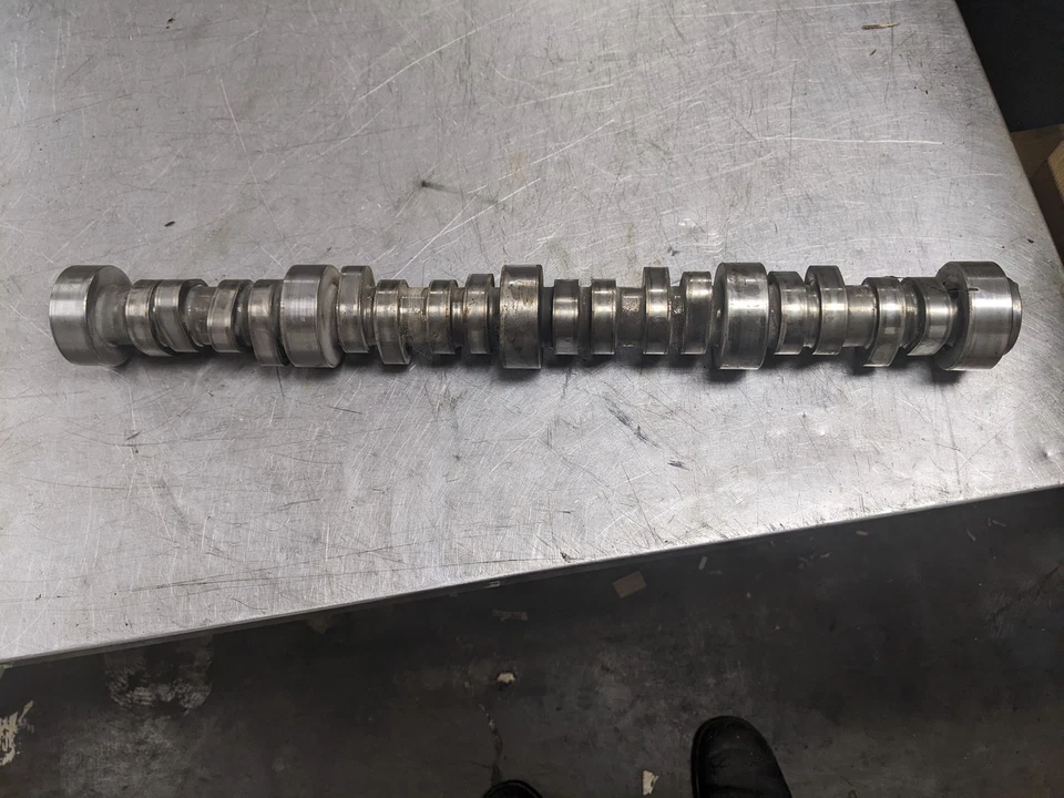 Árbol de levas GMC Envoy Denali 2005 5,3 Foto 2 de 4