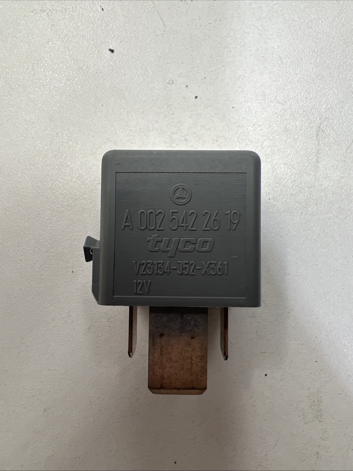 Mercedes-Benz Relay A0025422619