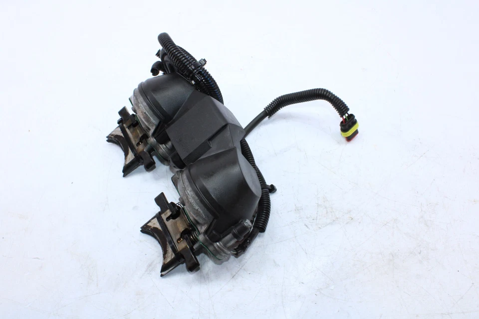 SKI-DOO MXZ X 800R 2013 válvula de escape 420854904 Foto 4 de 4