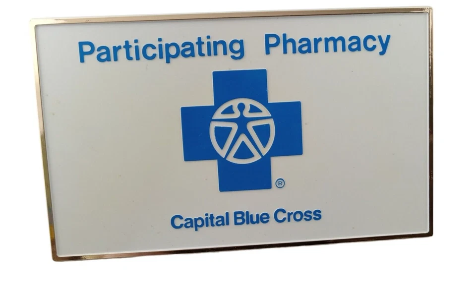 Letrero de mostrador vintage de publicidad de farmacia de farmacia Capital Blue Cross Foto 2 de 4