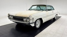 1961 Oldsmobile Dynamic 88 Holiday Coupe