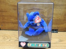 Ty Beanie Baby The Bear Mint and Original TY display cubby case