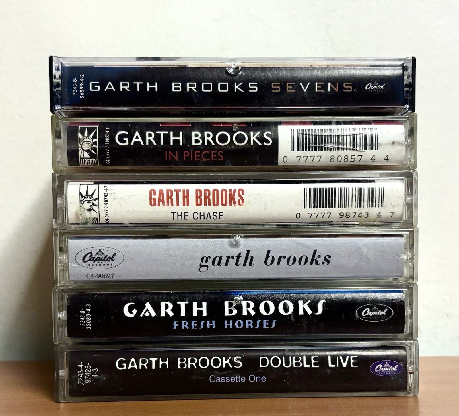 Garth Brooks Cassette Tape Lot Of 6:  Sevens, Fresh Horses, In Pieces, The Chase thumbnail 2