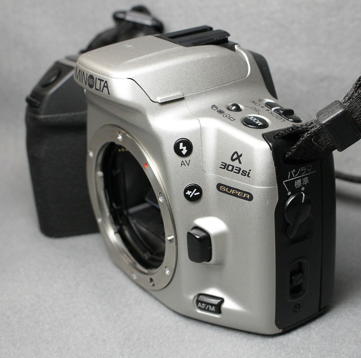 ミノルタ　フィルムカメラ　アルファ 303 si SUPER フィルムカメラ】MINOLTA α303si SUPER と レンズ3本 ハードオフ