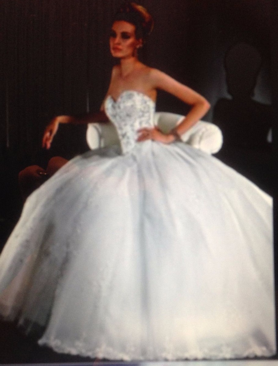 Designer Brautkleid von DEMETRIOS 984 Hochzeitskleid 38