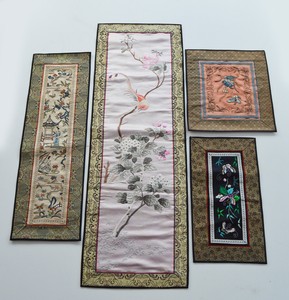 ANTIQUES CHINESE EMBROIDERED SILK PANEL EMBROIDERY GARDEN WOMAN BIRD FLOWERS