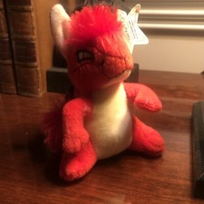 McDonalds Happy Meal Toy Neopets 9 Kyrii Red 2005 / Gruslen Clip, w/ star tag
