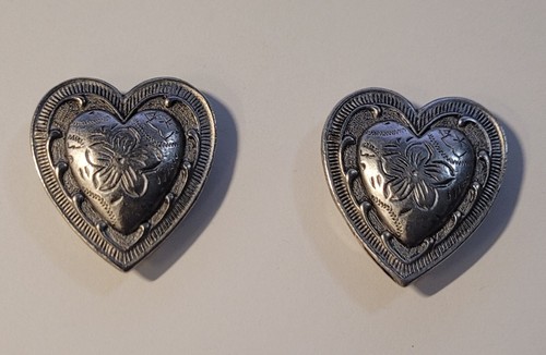 Button Covers Set of 2 Silver Tone Heart Cowgirl Country Ornate Flower 1" x 1" - Picture 7 of 9