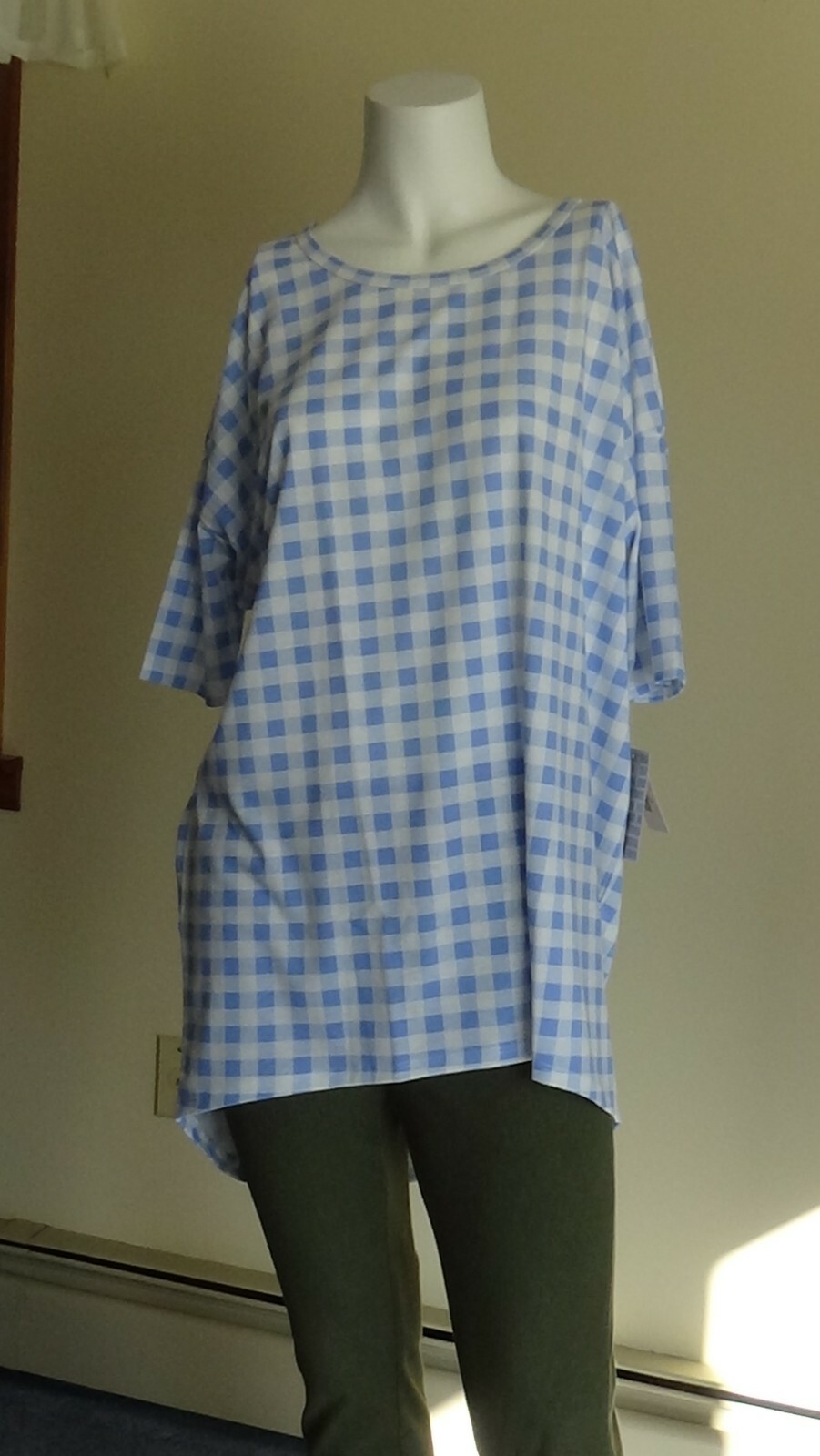 NWT LulaRoe Irma Womens Plaid Size S High Low Tunic Top Short Sleeve