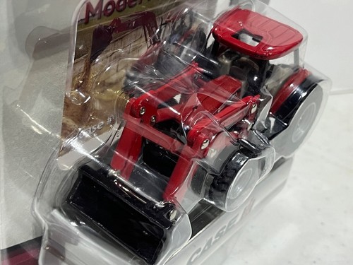 Case/IH MXU 125 Tractor w Loader & FWA Release #11 1/64 Scale by Ertl - Picture 7 of 13