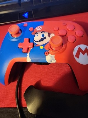 Verkaufe einen PDP Faceoff Deluxe+ Audio Wired Controller im Super Mario Design 