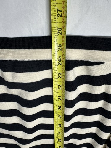 Akris Punto Damen Wolle schwarz weiß gestreift Cardigan Pullover Jacke US 10 - Bild 16 von 17