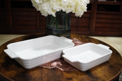 Le Creuset Stoneware Rectangular Baking Dishes 25cm & 18cm ~ WHITE ~ Set of 2