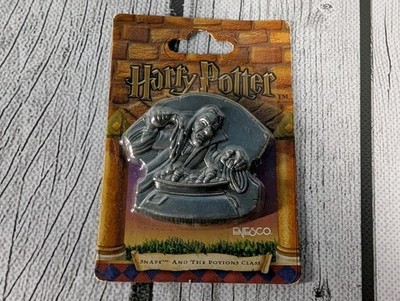 Harry Potter Enesco Magnetic Medallion Severus Snape And The Potions Class