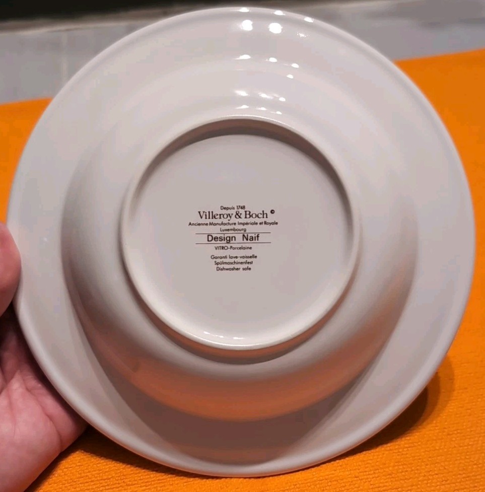 Villeroy & Boch Porcelain Naif Country 8.5" Plate