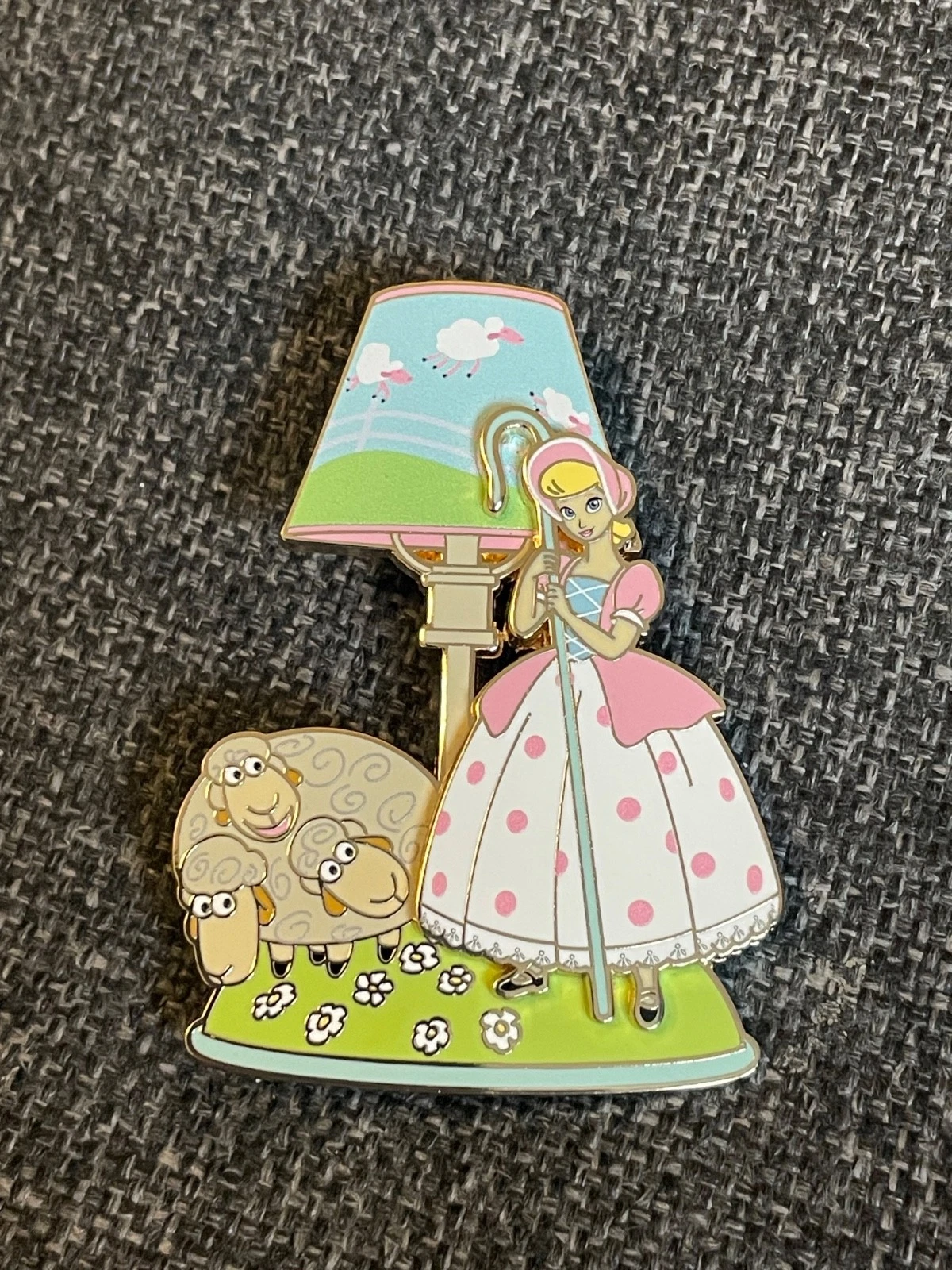 DISNEY TOY STORY BO PEEP AND SHEEP PIN
