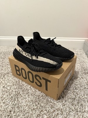 Size 10.5 - adidas Yeezy Boost 350 V2 Low Oreo