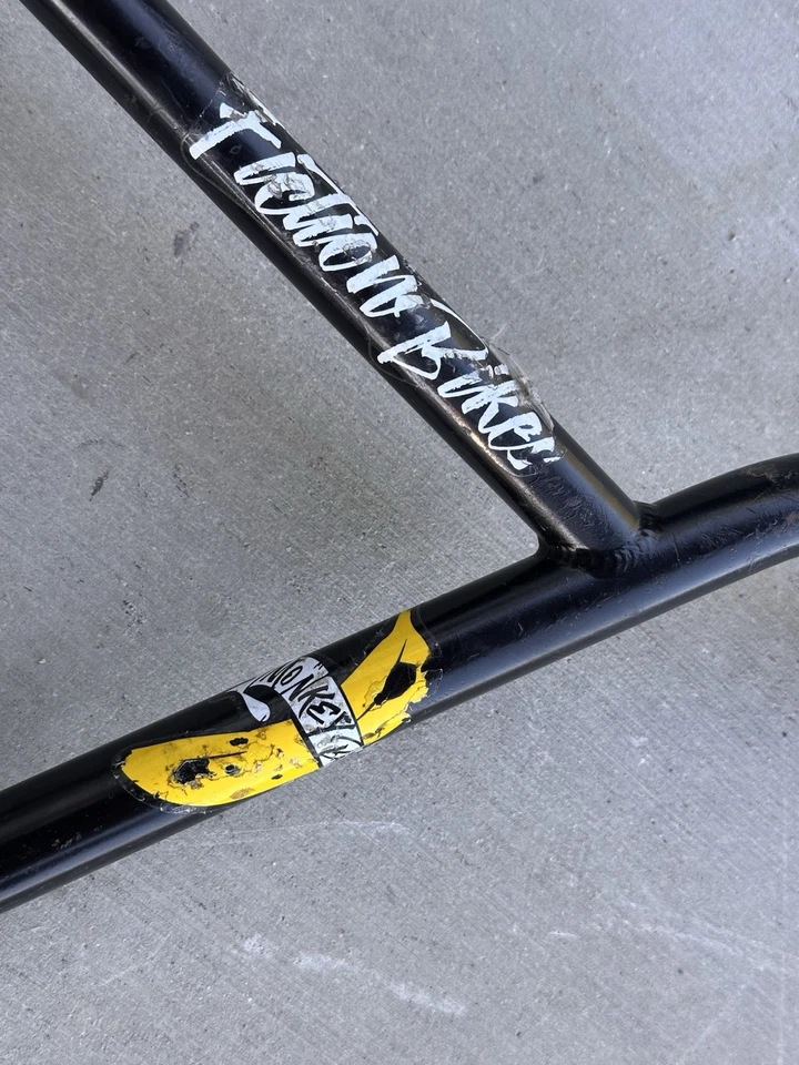Manillar BMX Fiction Bikes Monkey Bars 740 mm Chromoly 22,2 mm empuñaduras USADAS DOMINGO Foto 3 de 4
