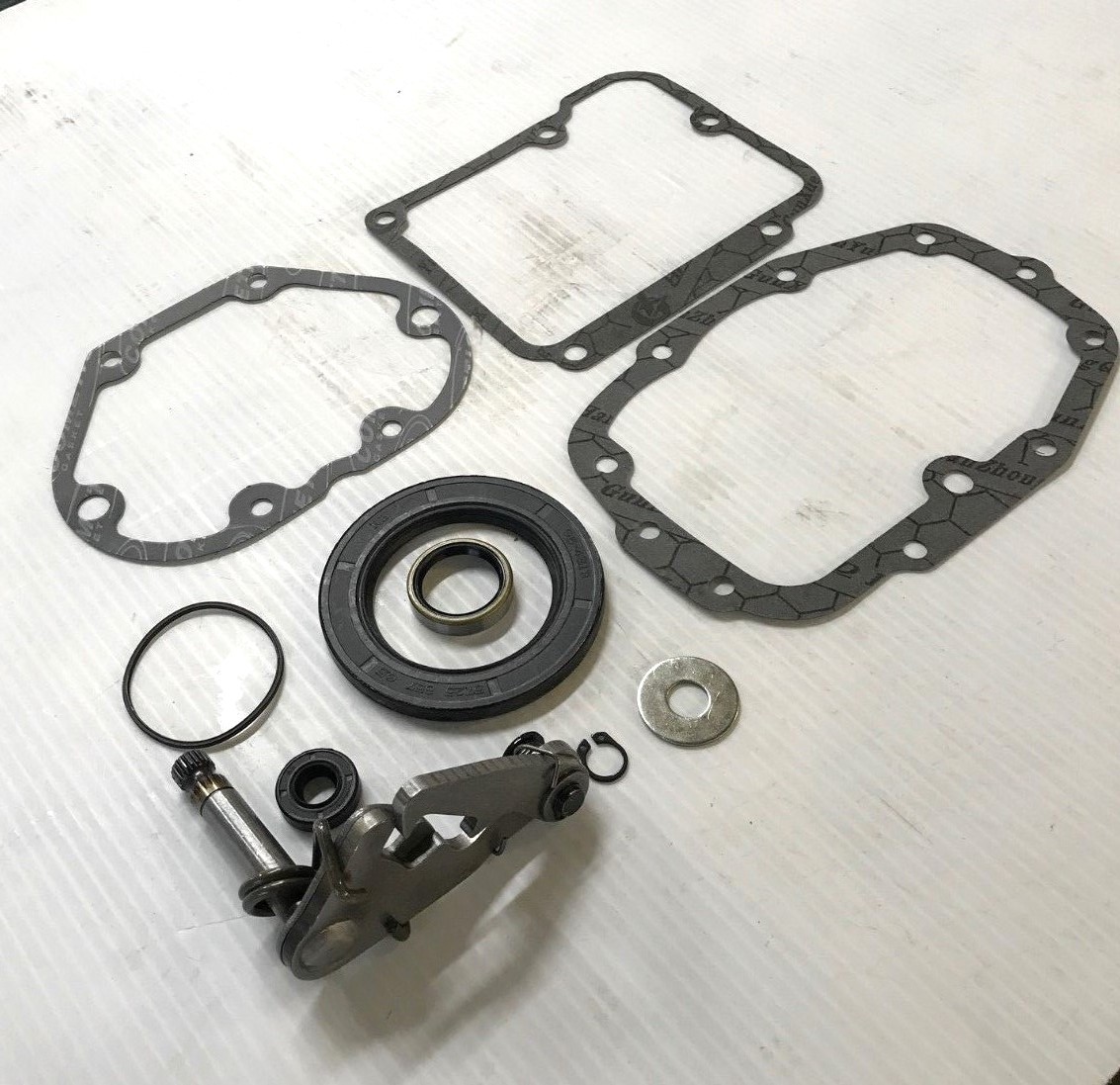 HARLEY 5 SPEED SOFTAIL TRANSMISSION SHIFTER PAWL GASKET & SEAL SET