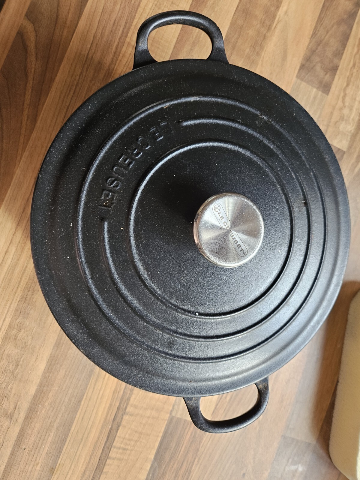 Le Creuset Used Cast Iron Casserole Dish Black 24cm eBay