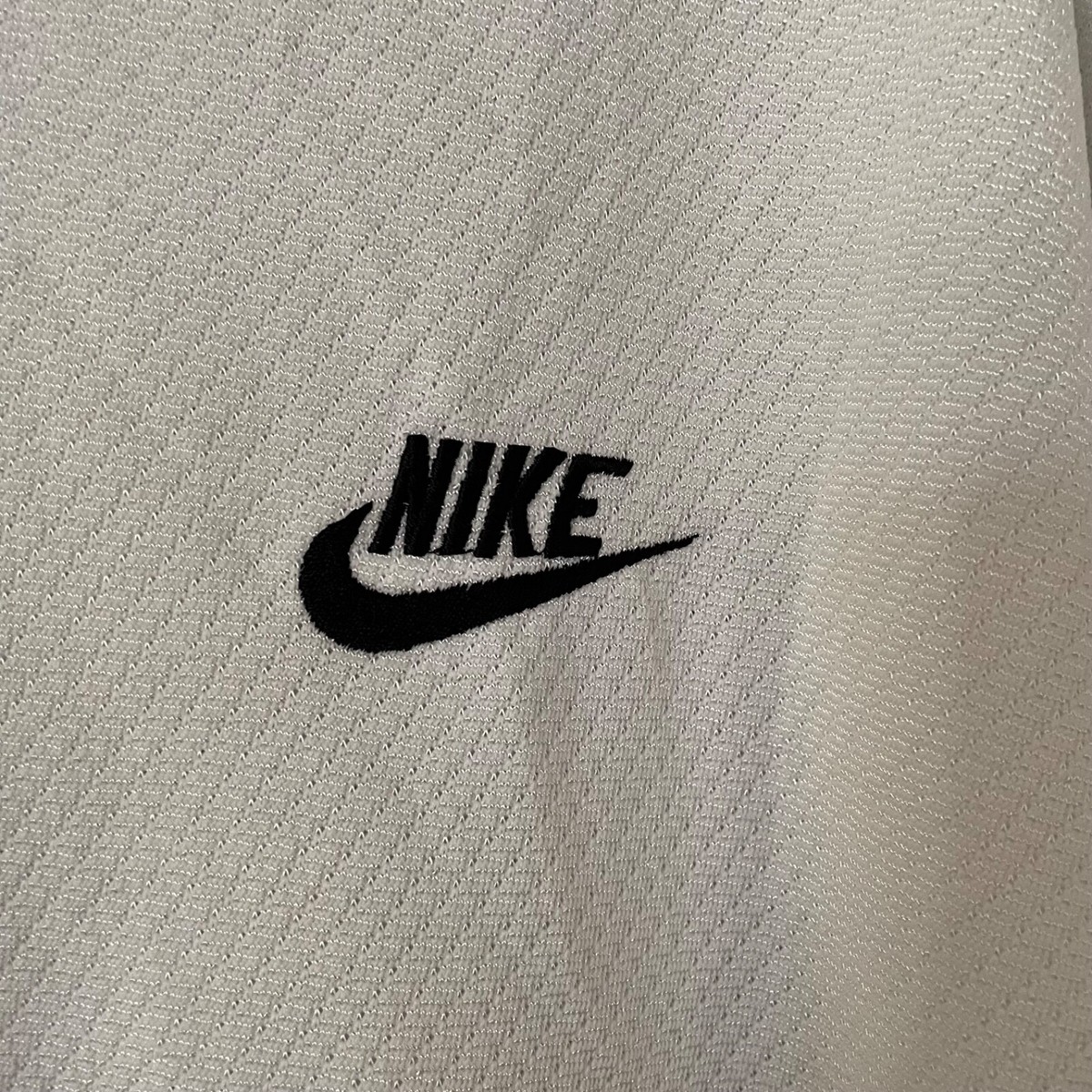 Vintage 80's-90s Nike Embroidered Swoosh V-Neck T-Shirt