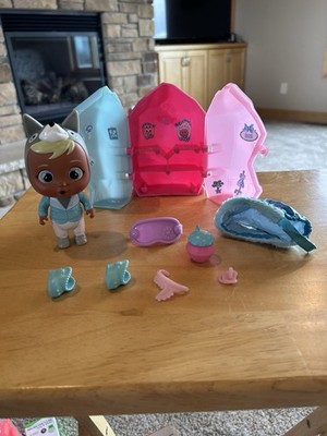 IMC Toys Cry Babies Magic Tears Icy World Keep Me Warm Suri The Wolf