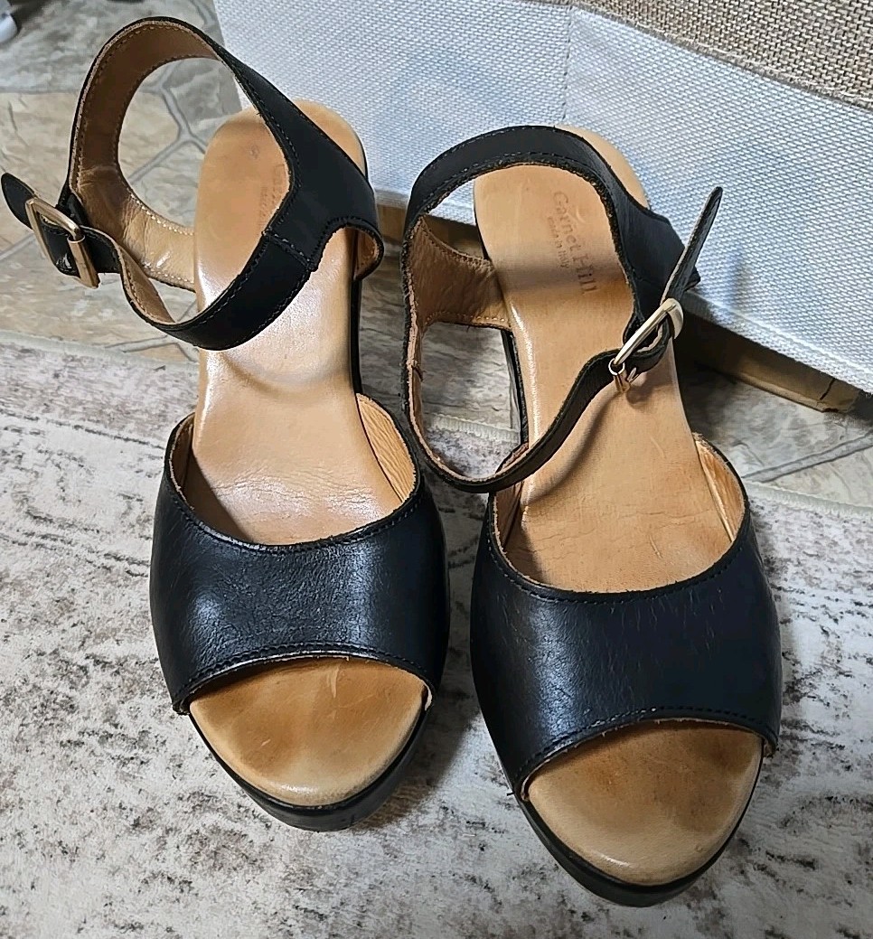 Sandalia de cuña de cuero negro granate Hill hecha en Italia talla 9