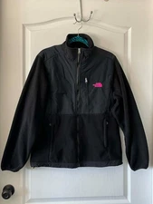 The North Face Denali Fleece Jacket in Black with a pink logo Women's size Large