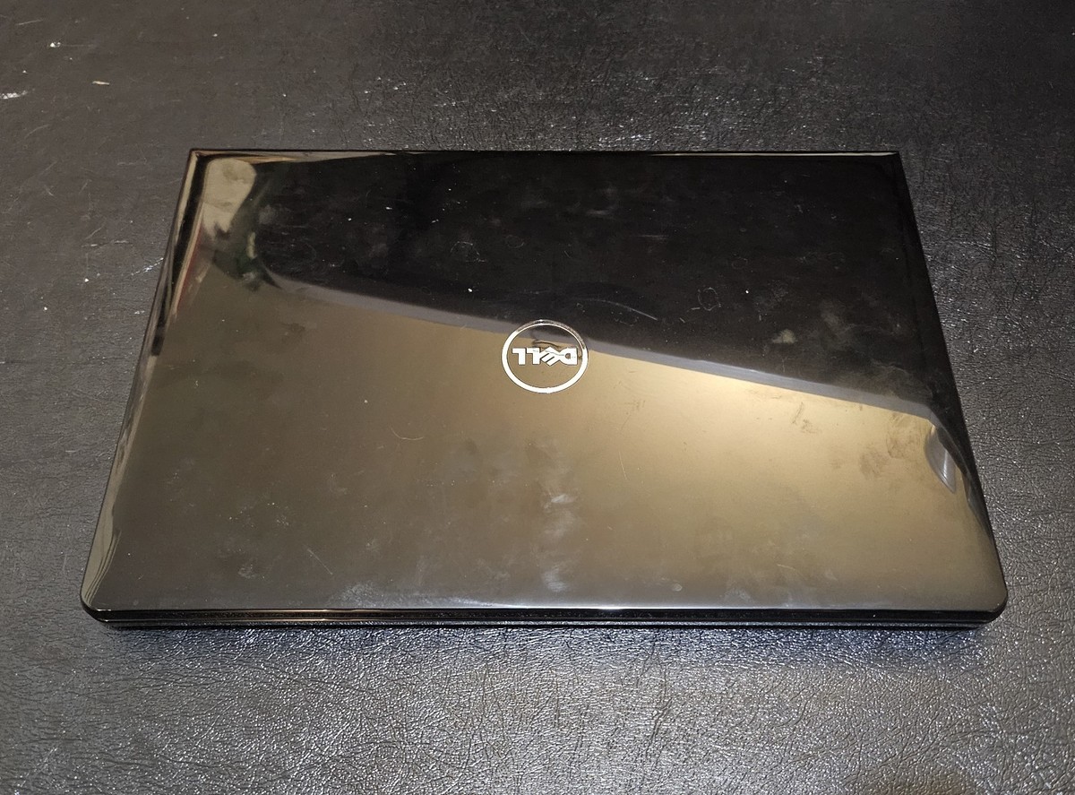 DELL Inspiron15 5000シリーズ TTYFJA00 美品 Dell Inspiron 15 5000 TTYFJA00 15