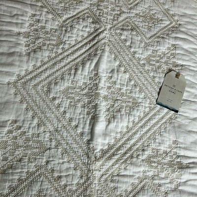Artisan de Luxe Home Decorative Cream Throw blanket Quilted Embroidered 50 x60 