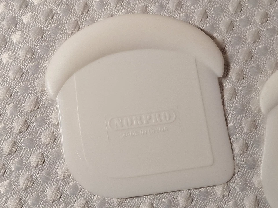 Norpro My Favorite Raspador Espátula Sartén Olla Raspadores de Alimentos Plástico Blanco Lote de 2 Foto 2 de 4