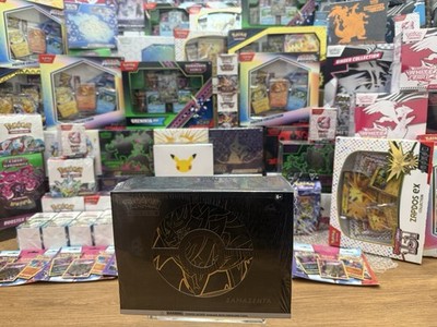 Pokemon TCG - Schwert und Schild - Elite Trainer Box ETB Plus Zamazenta Neu Sealed
