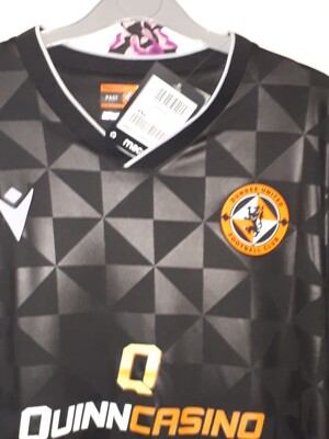 Brand new Dundee United Away Shirt. Long sleeves. 4XL. BNWT Size 4XL