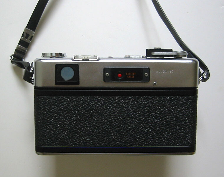 Yashica Electro 35 GSN Spiderman Camera Lens 45mm f/1.7 Yashica Electro 35 GSN Spiderman Camera Lens 45mm f/1.7