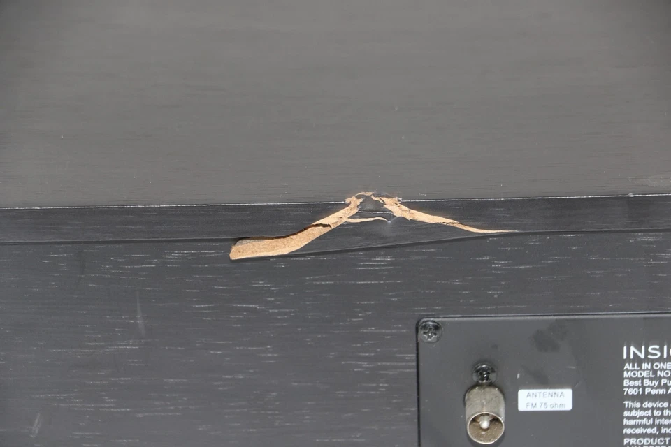 Insignia 80W Bluetooth/CD/FM Audio System NS-HAIOR18 - Gold/Black - Image 4 of 4