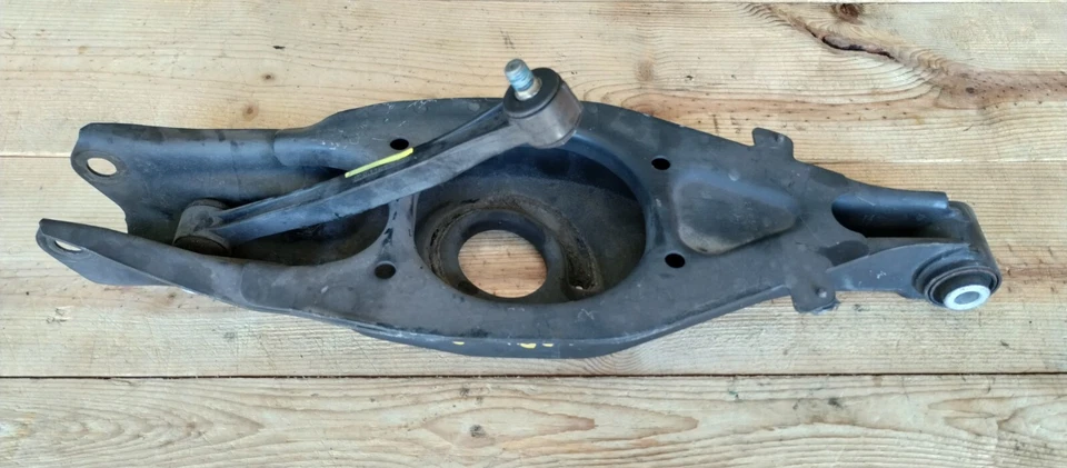 MERCEDES BENZ SLK350 REAR SUSPENSION LOWER CONTROL ARM R171 A2023500206 05-11 - Image 2 of 4