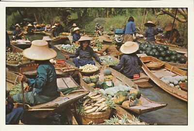 AK Thailand. Damnernsaduak Floating Market. Rajburi 