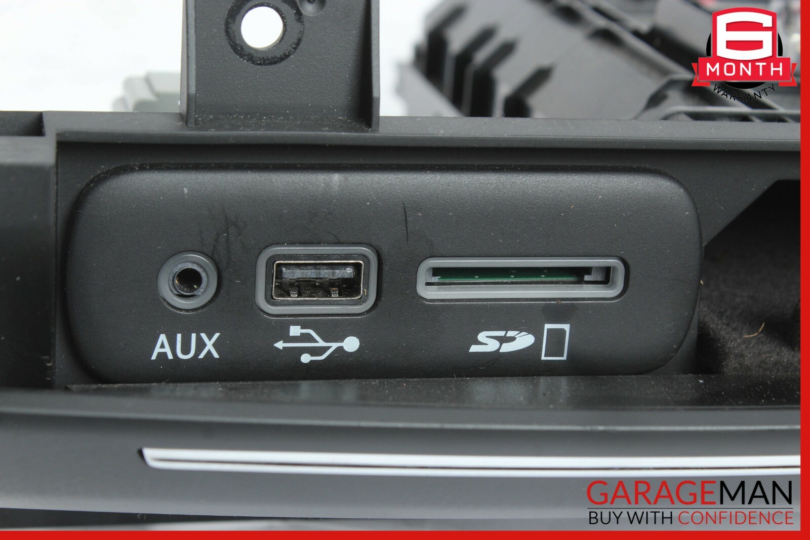 14-17 Maserati Ghibli Dashboard Phone Box Auxiliary AUX USB Hub Box Assembly OEM