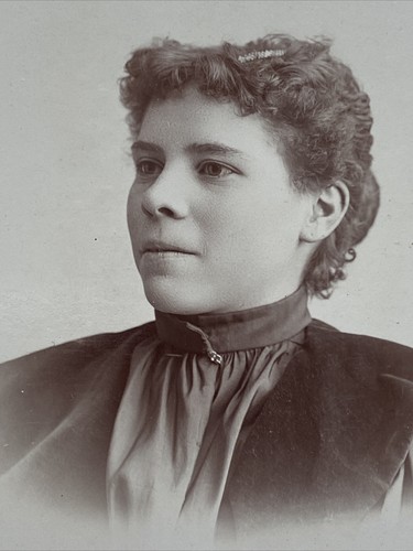 Schrankkarte Junge Dame Vignette Colburns Gallery Waverly New York tolle Verarbeitung - Bild 1 von 12