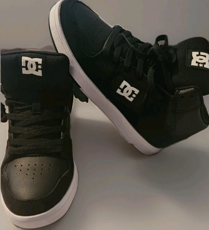 DC Shoes Cure HI Top Juvenil 3.5 Negro Blanco Tenis Skateboarding Nuevo Con Caja Foto 2 de 4