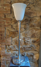 Lampe Mazda 1930 signée chrome et alu poli + douille à tirette tulipe opaline
