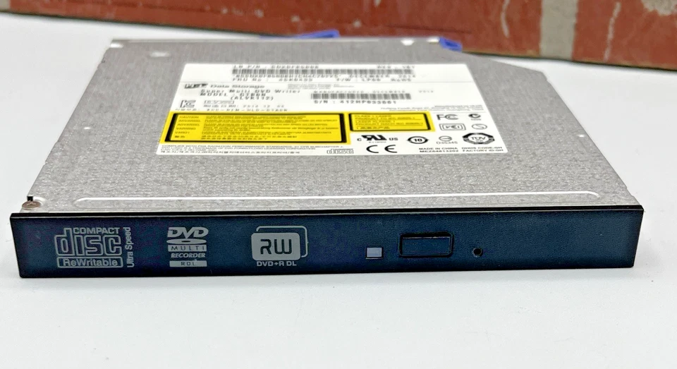 SDX0K84146 HL Data Storage Super Multi CD / DVD-RW GUE0N FRU 45K0493 - Image 2 of 4