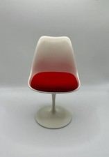 Sedia tulipano miniatura Vitra 1:6 bianco rosso cuscino MCM