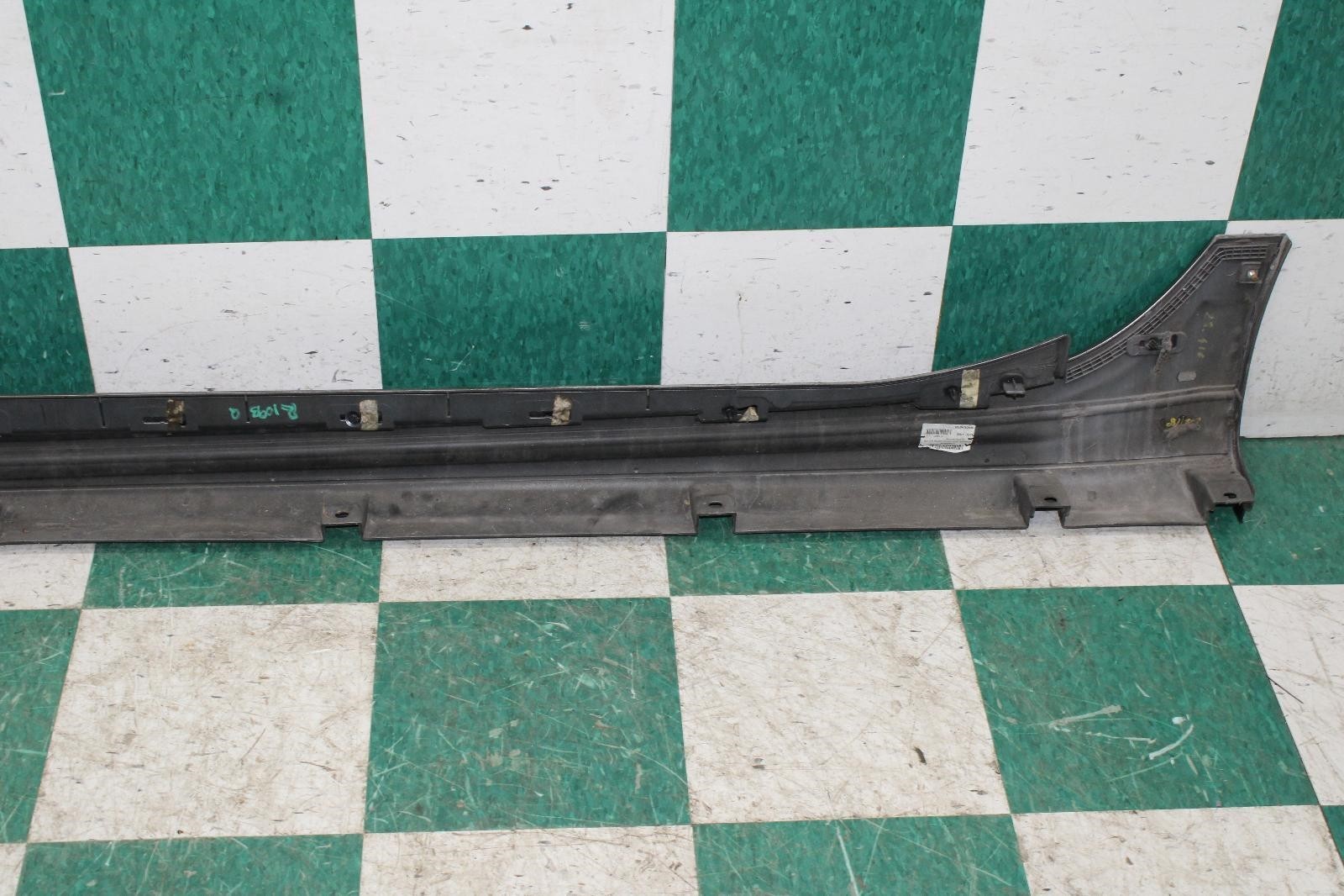 14-22 Ghibli *DMG* Grey Passenger Right RH Rocker Molding Side Skirt Panel OEM