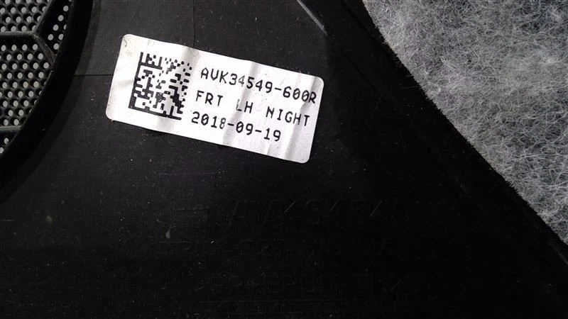 2017-2020 CHEVROLET EQUINOX FRONT LEFT DRIVER SIDE DOOR PANEL TRIM 126076410011  - Image 4 of 4