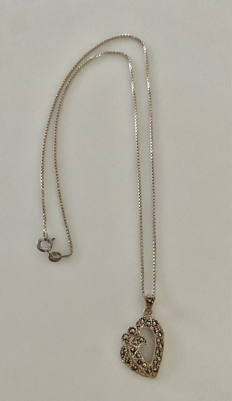 Vintage 18” Sterling Silver Marcasite Heart Pendant and Necklace